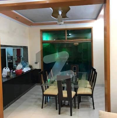 جوہر ٹاؤن فیز 1 - بلاک ای2 جوہر ٹاؤن فیز 1,جوہر ٹاؤن,لاہور میں 5 کمروں کا 12 مرلہ مکان 4.25 کروڑ میں برائے فروخت۔