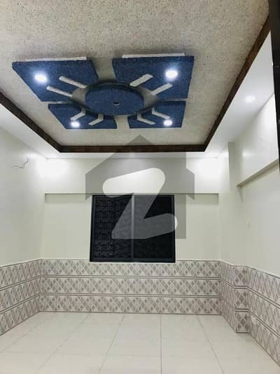 Gulshan-e-Iqbal - Block 2 1700 Square Feet Flat Up For sale