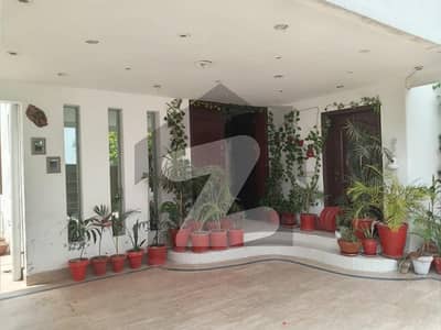 10 Marla House Available for Silent Office Use in Wapda town phase 1