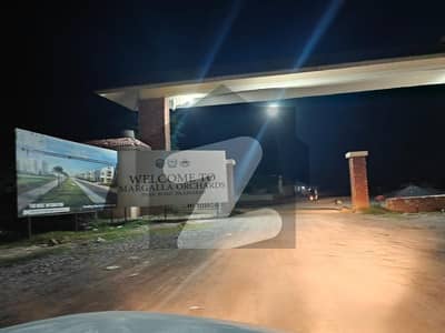 مارگلہ آرچرڈ اسلام آباد میں 10 مرلہ رہائشی پلاٹ 1.45 کروڑ میں برائے فروخت۔