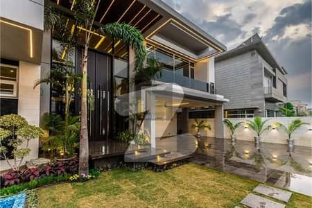 Near Raya Near Park Slightly Used Bungalow For Sale