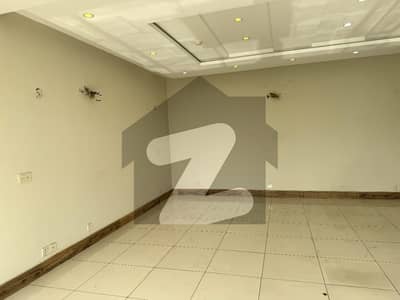 Low Budget 3 Floor Best For Saloon It Office