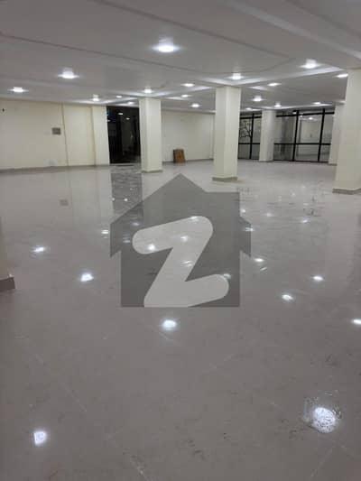 بلیو ایریا اسلام آباد میں 13 مرلہ Studio دفتر 7.4 لاکھ میں کرایہ پر دستیاب ہے۔