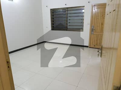 Tile. Flooring 2 Bedroom UPPER. . portion. . For rent