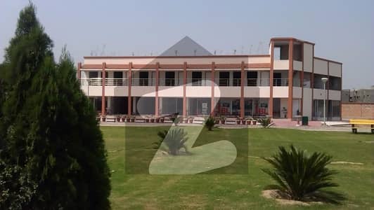 214 Square Feet Shop In Stunning Bahria Town - Ghouri Block Is Available For Sale