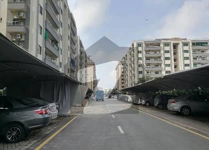 عسکری 11 ۔ سیکٹر بی اپارٹمنٹس عسکری 11,عسکری,لاہور میں 4 کمروں کا 12 مرلہ فلیٹ 3.5 کروڑ میں برائے فروخت۔