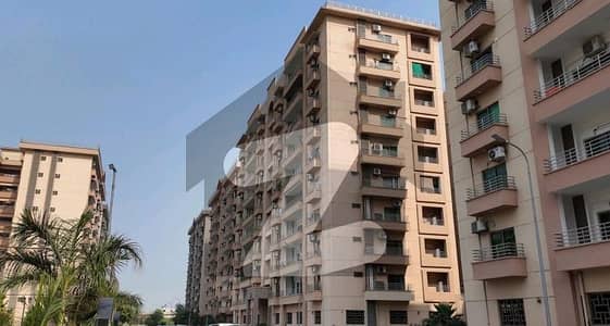 عسکری 10 عسکری,لاہور میں 4 کمروں کا 13 مرلہ فلیٹ 4.9 کروڑ میں برائے فروخت۔