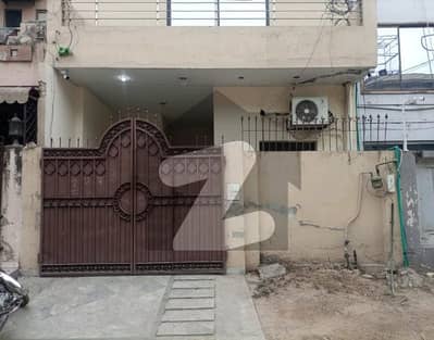 جوہر ٹاؤن فیز 2 - بلاک جے1 جوہر ٹاؤن فیز 2,جوہر ٹاؤن,لاہور میں 4 کمروں کا 5 مرلہ مکان 1.0 لاکھ میں کرایہ پر دستیاب ہے۔