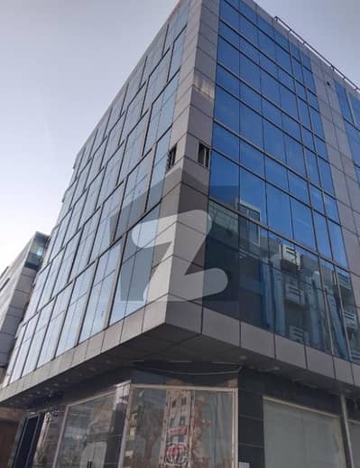 Prime Location 1000 Square Feet Office In Bukhari Commercial Area