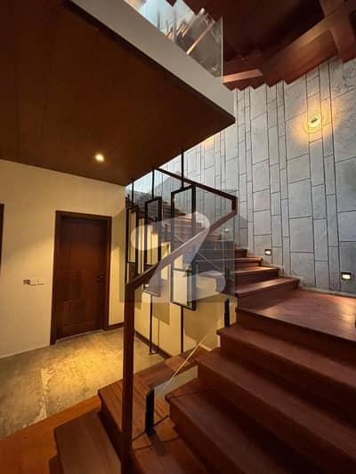 ڈی ایچ اے فیز 4 ڈی ایچ اے ڈیفینس,کراچی میں 1 کنال مکان 19.3 کروڑ میں برائے فروخت۔