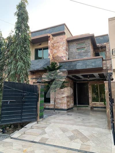 Brand New 6 Marla House Facing Park For Sale In A Block, Central Park Lahore