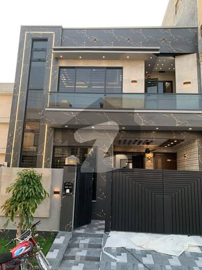 سینٹرل پارک ۔ بلاک اے1 سینٹرل پارک ہاؤسنگ سکیم,لاہور میں 4 کمروں کا 5 مرلہ مکان 2.05 کروڑ میں برائے فروخت۔