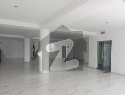 16 MARLA COMMERCIAL FLOOR WITH LIFT AVAILABLE