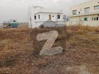 ای ۔ 18 اسلام آباد میں 12 مرلہ رہائشی پلاٹ 67.0 لاکھ میں برائے فروخت۔