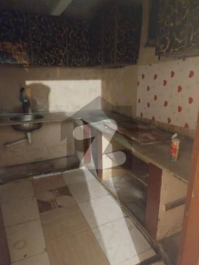 240 Square Yards Upper Portion In Gulshan-e-Iqbal Town Is Available For rent