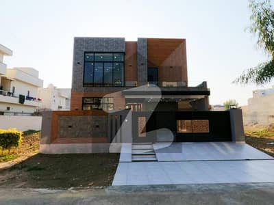 سینٹرل پارک ۔ بلاک اے سینٹرل پارک ہاؤسنگ سکیم,لاہور میں 5 کمروں کا 10 مرلہ مکان 3.4 کروڑ میں برائے فروخت۔