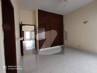 Beautiful Renovated 4 Bedroom Single Story