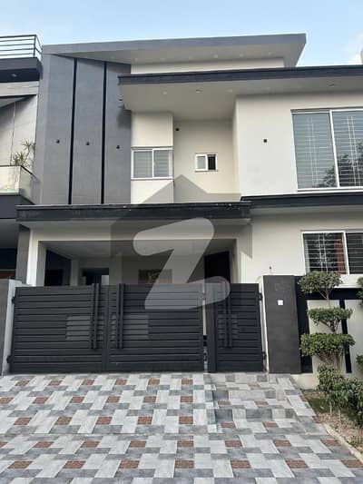 9 Marla Beautifull House For Sale Bankers Avenue Cooperative Society Lahore