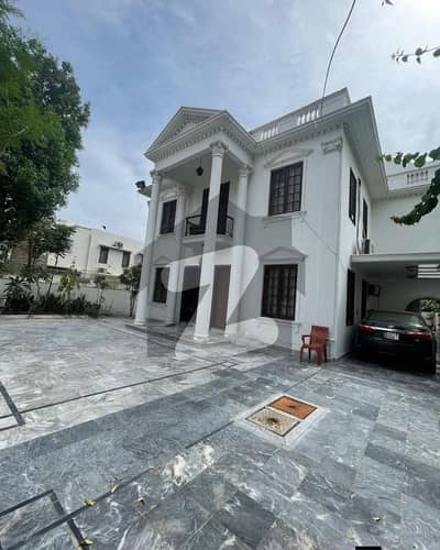 ڈی ایچ اے فیز 6 ڈی ایچ اے ڈیفینس,کراچی میں 6 کمروں کا 1 کنال مکان 11.99 کروڑ میں برائے فروخت۔