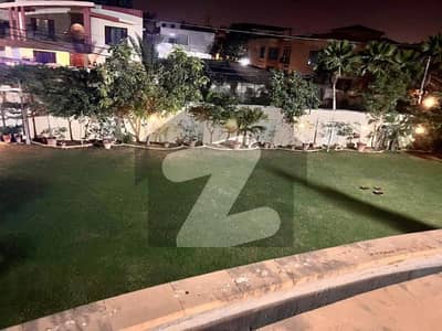 chance deal 2000yard banglow for sale in defense