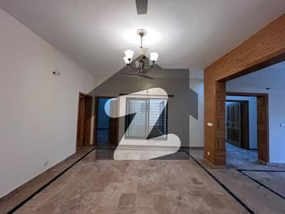 10 Marla (35x70) Upp Portion On Rent In G13/3