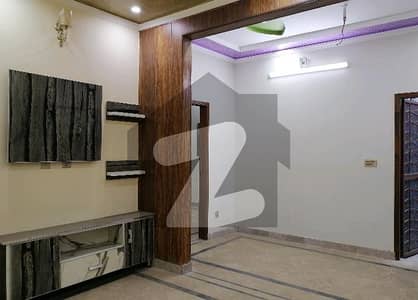 پنجاب سمال انڈسٹریز کالونی لاہور میں 1 کمرے کا 3 مرلہ مکان 1.1 کروڑ میں برائے فروخت۔