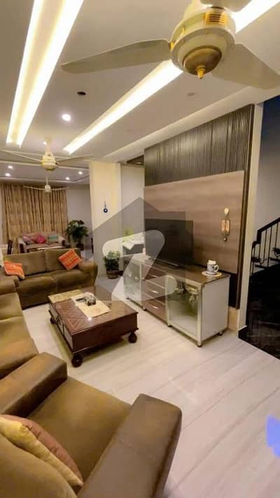 GARDEN TOWN 7 MARLA HOUSE FOR SALE AT IDEAL LOCATION