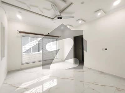 بحریہ انکلیو بحریہ ٹاؤن,اسلام آباد میں 6 کمروں کا 1 کنال مکان 14.0 کروڑ میں برائے فروخت۔