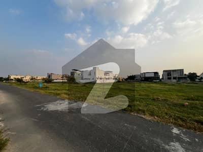 1 KANAL CORNER FACING PARK POSSESSION PLOT