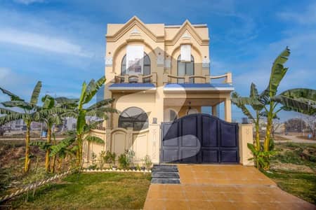 10 Marla House for Rent in Phase 8