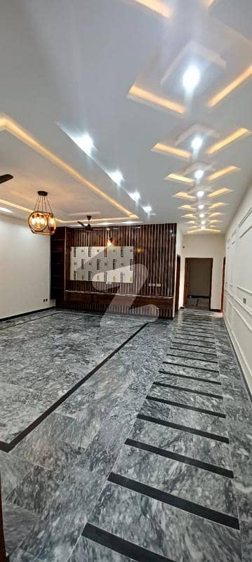 جی ۔ 16 اسلام آباد میں 9 کمروں کا 14 مرلہ مکان 2.0 لاکھ میں کرایہ پر دستیاب ہے۔