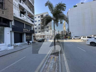 بخاری کمرشل ایریا ڈی ایچ اے فیز 6,ڈی ایچ اے ڈیفینس,کراچی میں 4 مرلہ دکان 3.75 لاکھ میں کرایہ پر دستیاب ہے۔