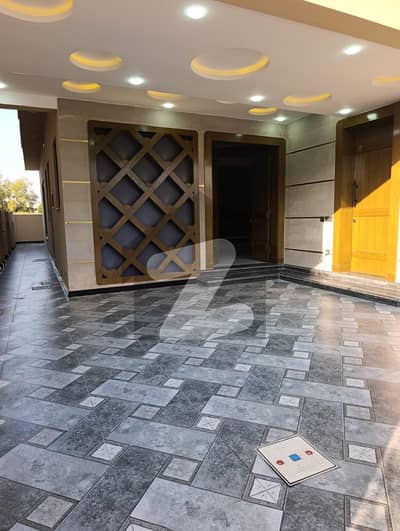 بحریہ گرینز۔ اوورسیز انکلیو بحریہ ٹاؤن فیز 8,بحریہ ٹاؤن راولپنڈی,راولپنڈی میں 5 کمروں کا 10 مرلہ مکان 5.7 کروڑ میں برائے فروخت۔