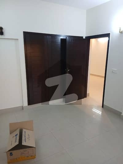 گلستانِِ جوہر ۔ بلاک 13 گلستانِ جوہر,کراچی میں 3 کمروں کا 6 مرلہ فلیٹ 1.85 کروڑ میں برائے فروخت۔