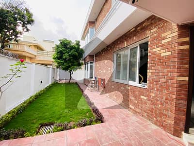 F-7 04 Bedroom COMPACT BRAND NEW House With Beautiful Garden