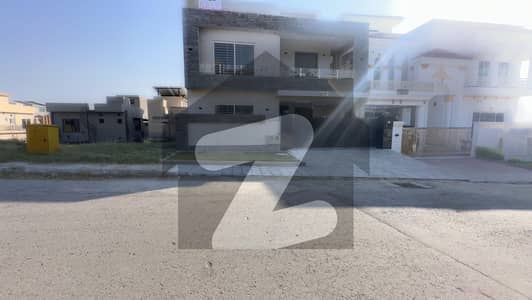 بحریہ گرینز۔ اوورسیز انکلیو بحریہ ٹاؤن فیز 8,بحریہ ٹاؤن راولپنڈی,راولپنڈی میں 5 کمروں کا 10 مرلہ مکان 3.1 کروڑ میں برائے فروخت۔