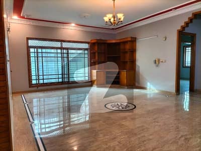 گلستانِِ جوہر ۔ بلاک 2 گلستانِ جوہر,کراچی میں 11 کمروں کا 16 مرلہ مکان 10.0 کروڑ میں برائے فروخت۔