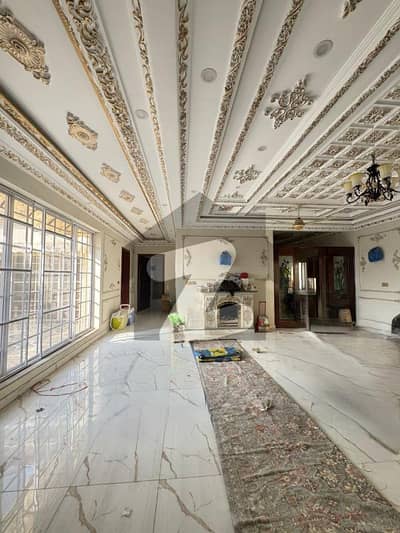 ڈی ایچ اے فیز 7 ڈیفنس (ڈی ایچ اے),لاہور میں 3 کمروں کا 1 کنال بالائی پورشن 1.2 لاکھ میں کرایہ پر دستیاب ہے۔