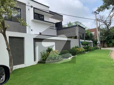 A Great Choice For A 25 Marla Upper Portion Available In Model Town - Block A