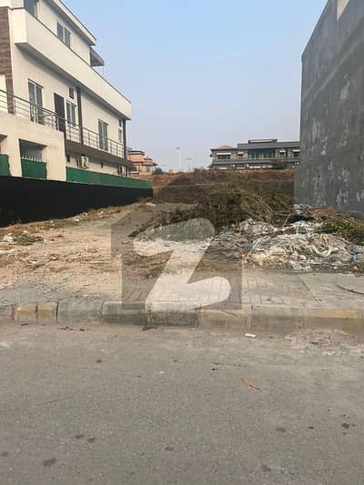 بحریہ ٹاؤن فیز 8 ۔ بلاک بی بحریہ ٹاؤن فیز 8,بحریہ ٹاؤن راولپنڈی,راولپنڈی میں 12 مرلہ رہائشی پلاٹ 1.25 کروڑ میں برائے فروخت۔