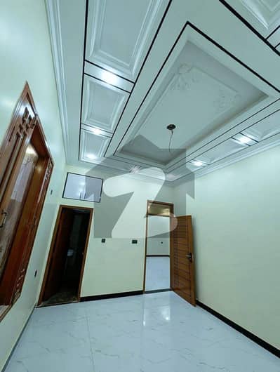 نیا ناظم آباد کراچی میں 4 کمروں کا 5 مرلہ مکان 3.6 کروڑ میں برائے فروخت۔