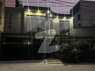 Sultan town house for sale 40 feet road