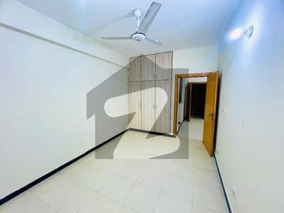 2 BEDROOM FLAT FOR SALE F-17 ISLAMABAD ALL FACILITY AVAILABLE CDA PPROVED SECTOR
