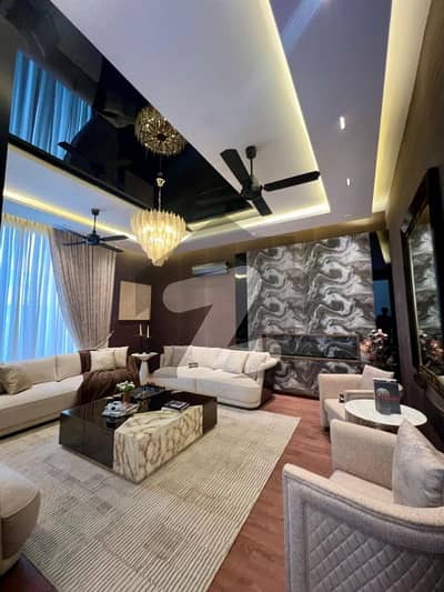 ڈی ایچ اے فیز 6 ڈیفنس (ڈی ایچ اے),لاہور میں 5 کمروں کا 1 کنال مکان 3.2 لاکھ میں کرایہ پر دستیاب ہے۔