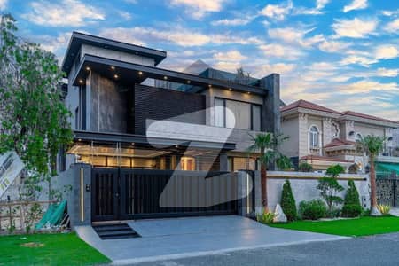 20 MARLA ELEGANT AND FULLY MAINTAINED SUPER HOT LOCATED BUNGALOW IS AVAILABLE IN THE BEST BLOCK OF DHA LAHORE.