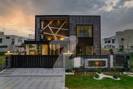 Elegant 1 Kanal Bungalow for Sale | Phase 8 DHA Lahore