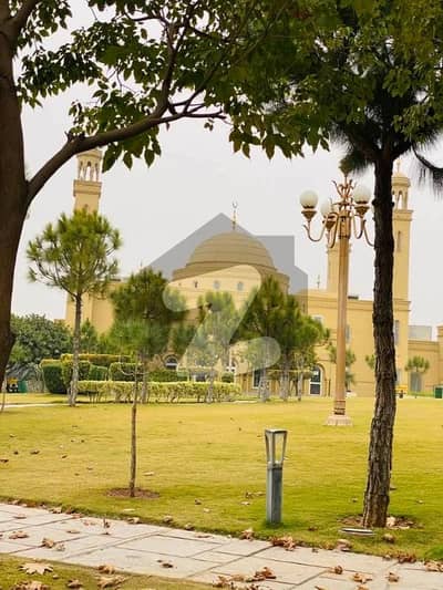 10 Marla possession ready to construction highted location plot available for sale on investor price in Taj Residencia orchard block