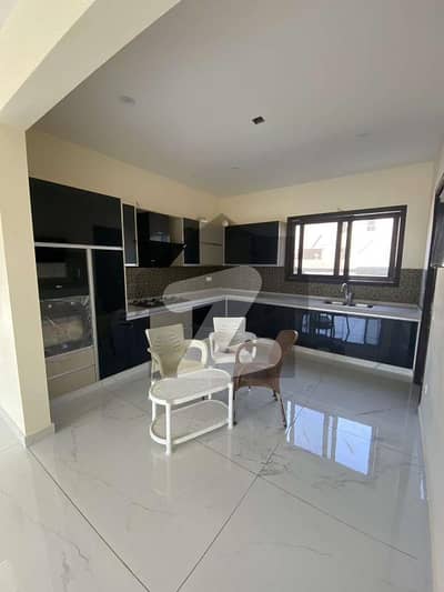 ڈی ایچ اے فیز 8 ڈی ایچ اے ڈیفینس,کراچی میں 6 کمروں کا 1 کنال مکان 7.9 لاکھ میں کرایہ پر دستیاب ہے۔