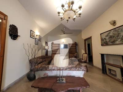 کیولری گراؤنڈ لاہور میں 3 کمروں کا 1 کنال بالائی پورشن 1.55 لاکھ میں کرایہ پر دستیاب ہے۔