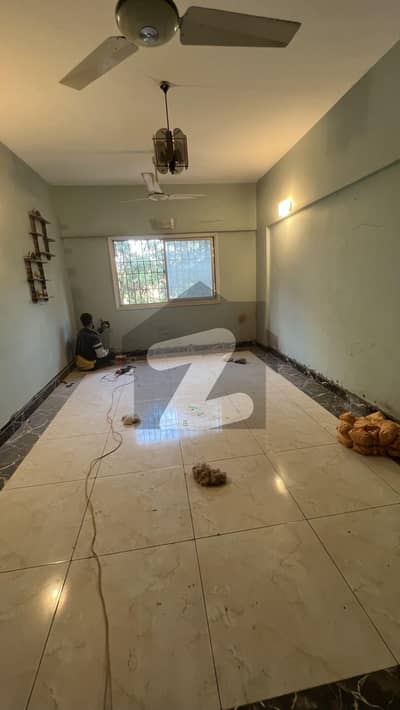 سوِل لائنز کراچی میں 3 کمروں کا 10 مرلہ فلیٹ 1.5 لاکھ میں کرایہ پر دستیاب ہے۔